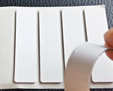 Passieve UHF RFID-labels Beveiligingslabels in Flexible Zebra Printer voor Vermogensbeheer