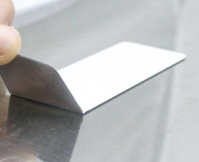 Passieve UHF RFID-labels Beveiligingslabels in Flexible Zebra Printer voor Vermogensbeheer