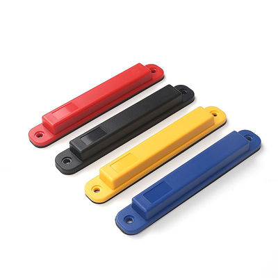 Glanzend oppervlak Plastic UHF RFID labels Anti Metal Passieve RFID labels Lang bereik