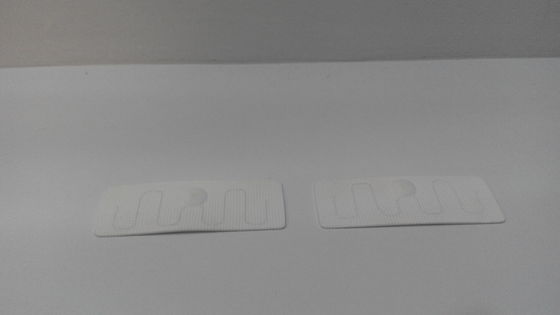 Woven Material UHF RFID Label Sticker Smart Tag voor kledingbeheer