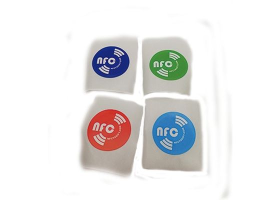 Persoonlijk afdrukken HF RFID Chip Sticker Circulair Kleeflabel 13,56 MHz Frequentie
