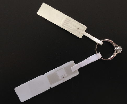860MHz-960MHz Frequentie Rfid Droog Inlay 105x6mm Met 4,5m leesafstand